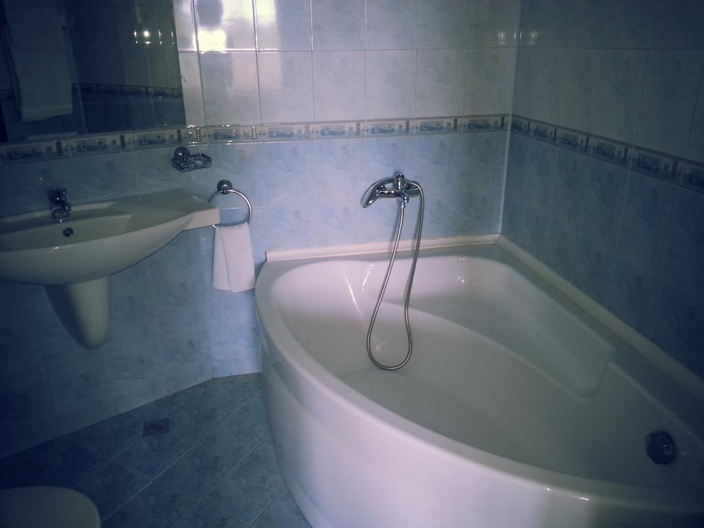 Boliari Hotel Veliko Tarnovo Room photo