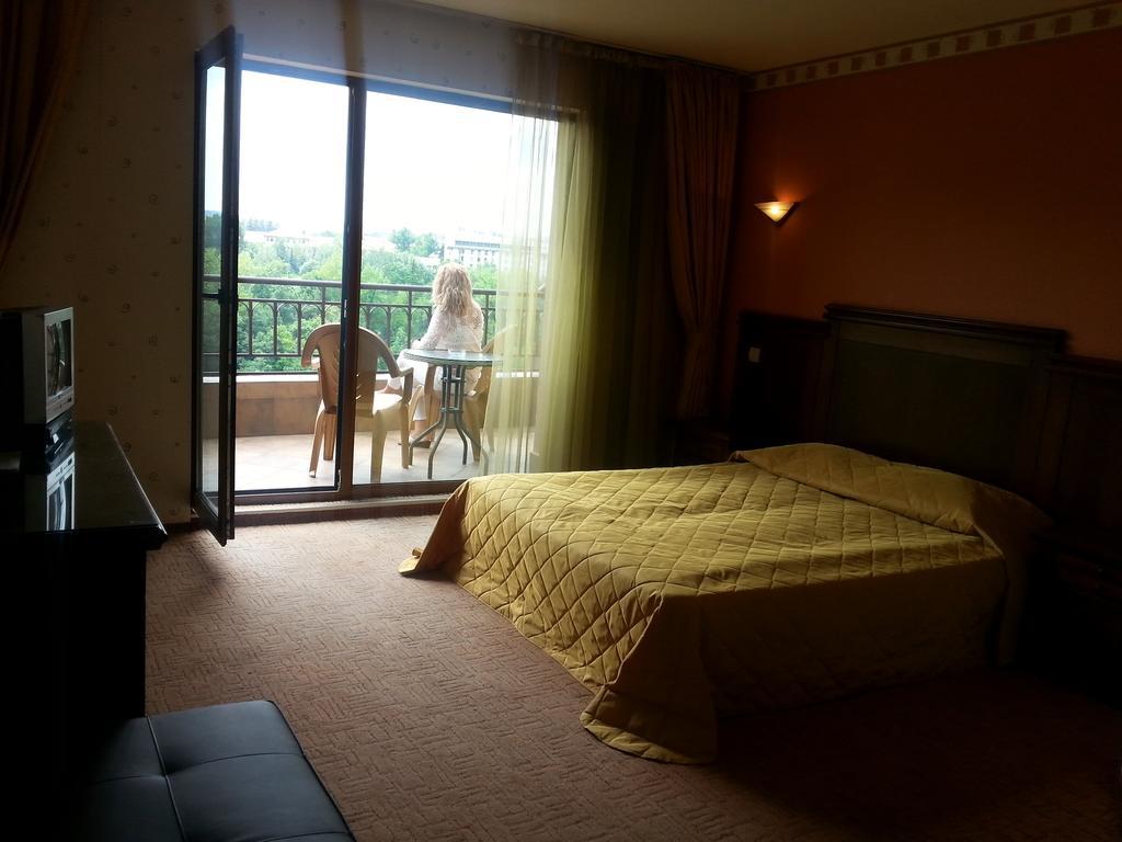 Boliari Hotel Veliko Tarnovo Exterior photo