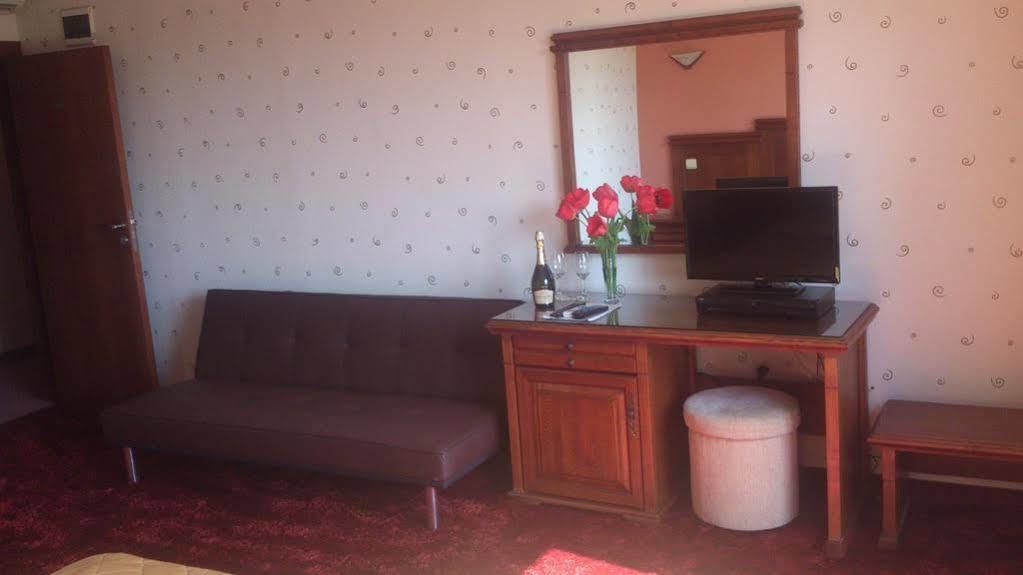 Boliari Hotel Veliko Tarnovo Exterior photo